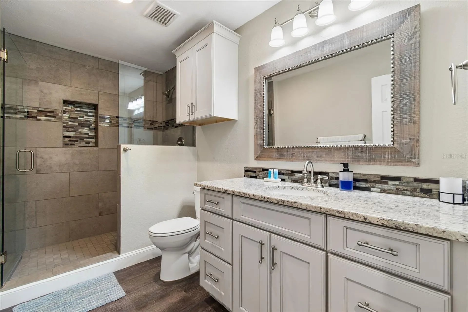 9901 Bay Drive Gibsonton FL 33534