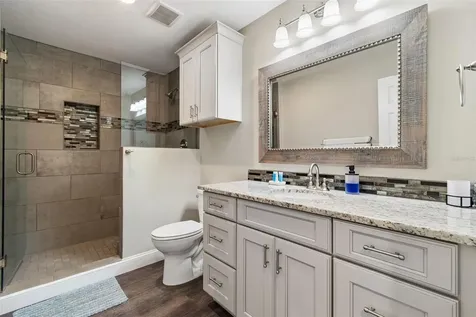 9901 Bay Drive Gibsonton FL 33534
