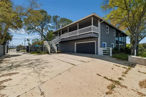 9901 Bay Drive Gibsonton FL 33534