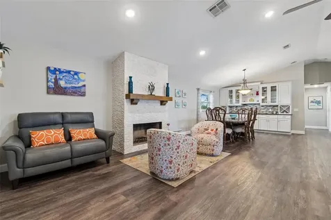 9901 Bay Drive Gibsonton FL 33534