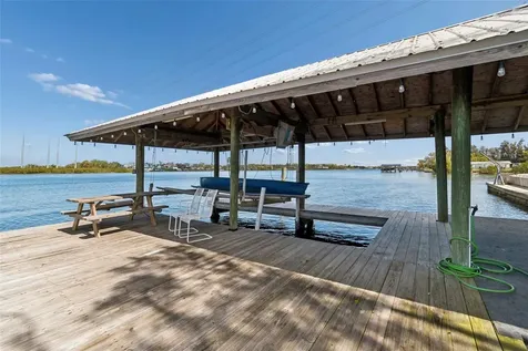 9901 Bay Drive Gibsonton FL 33534