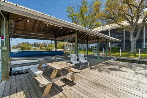 9901 Bay Drive Gibsonton FL 33534