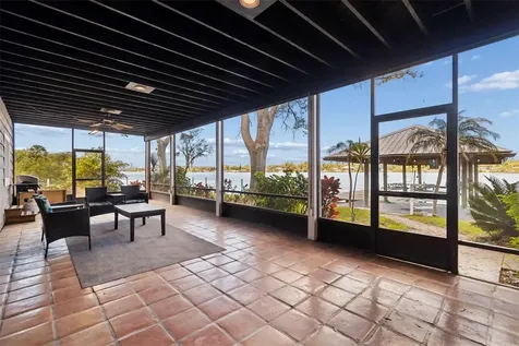 9901 Bay Drive Gibsonton FL 33534