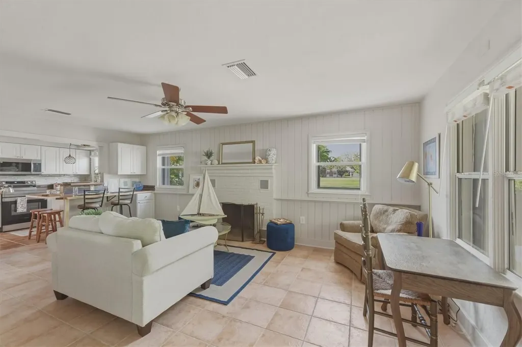 521 W Olympia Avenue Punta Gorda FL 33950