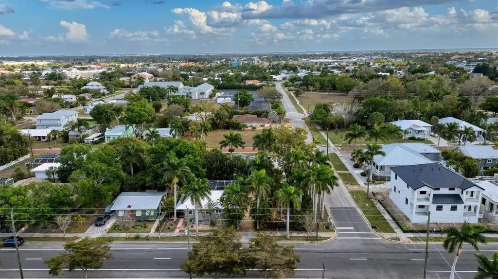 521 W Olympia Avenue Punta Gorda FL 33950