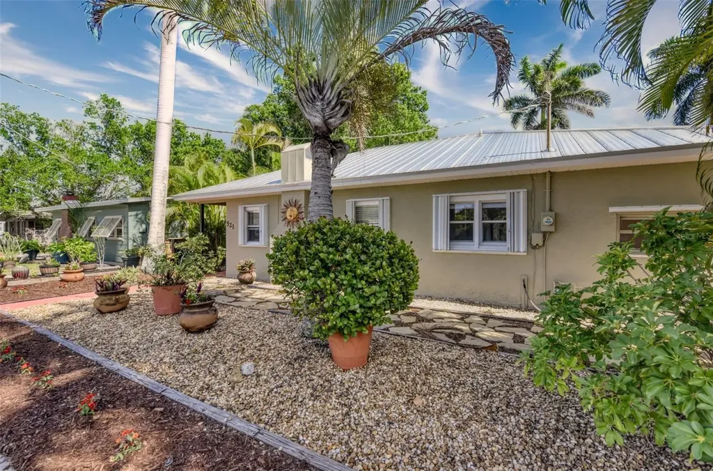 521 W Olympia Avenue Punta Gorda FL 33950