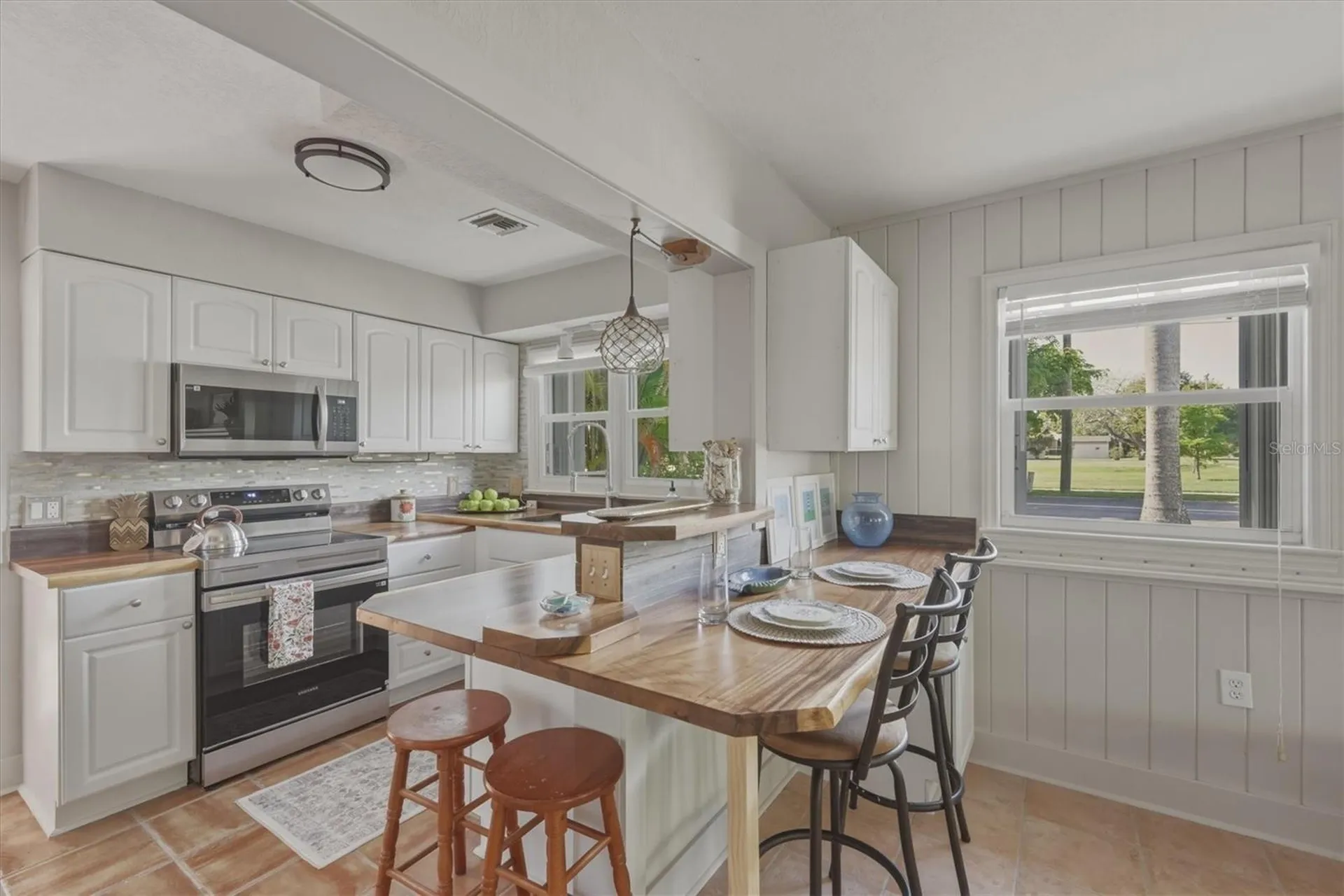 521 W Olympia Avenue Punta Gorda FL 33950