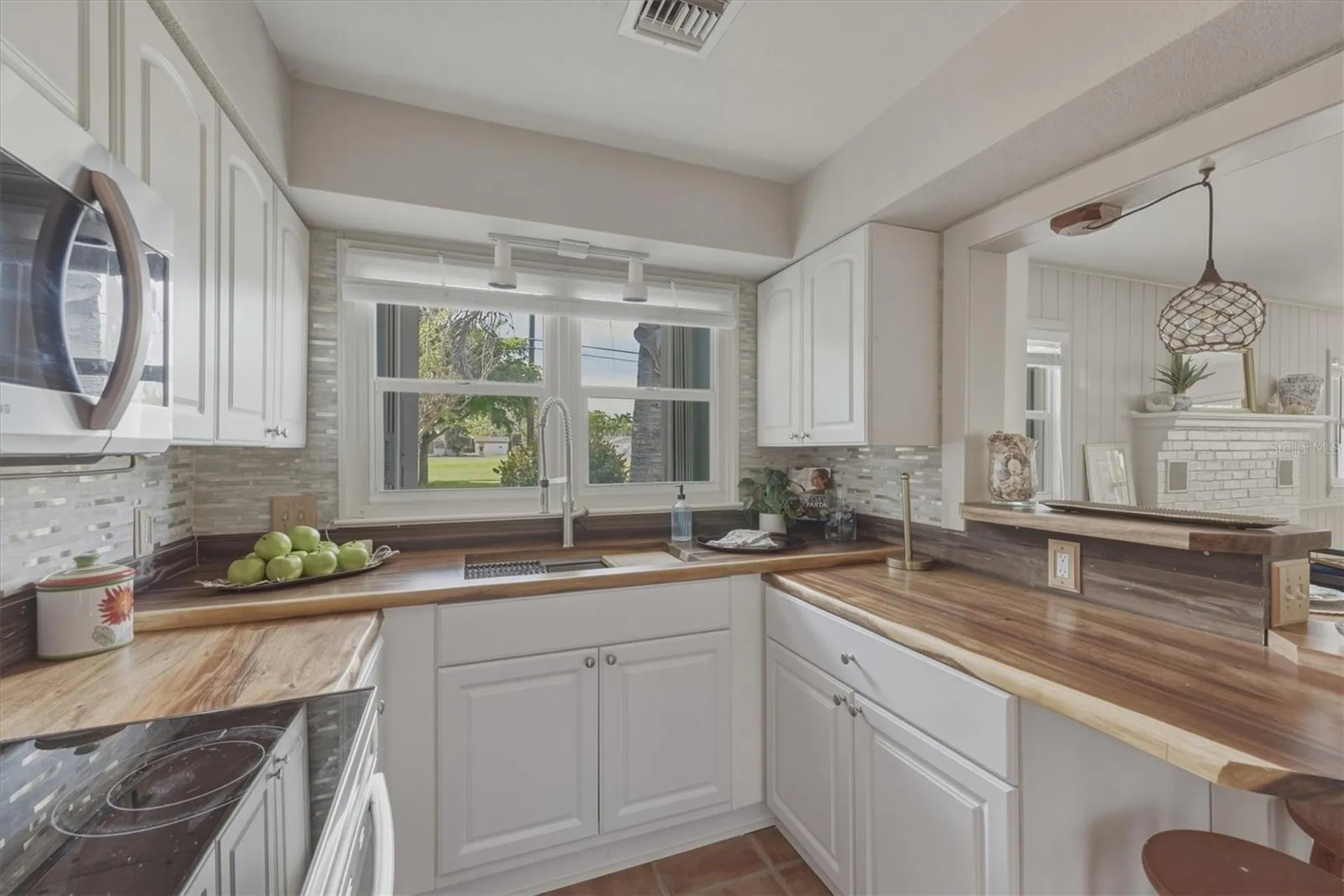 521 W Olympia Avenue Punta Gorda FL 33950