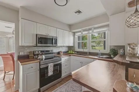 521 W Olympia Avenue Punta Gorda FL 33950