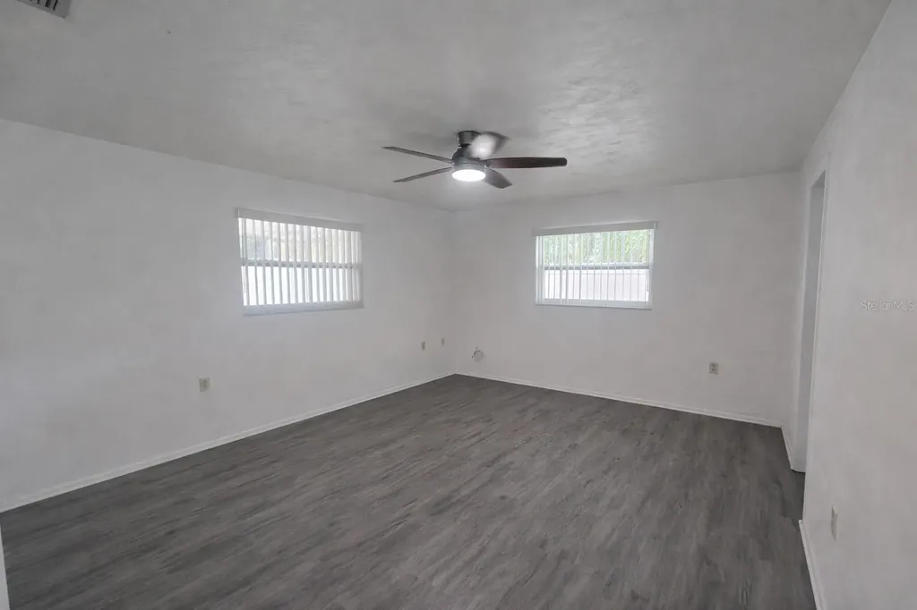 6480 31st Terrace N St Petersburg FL 33710