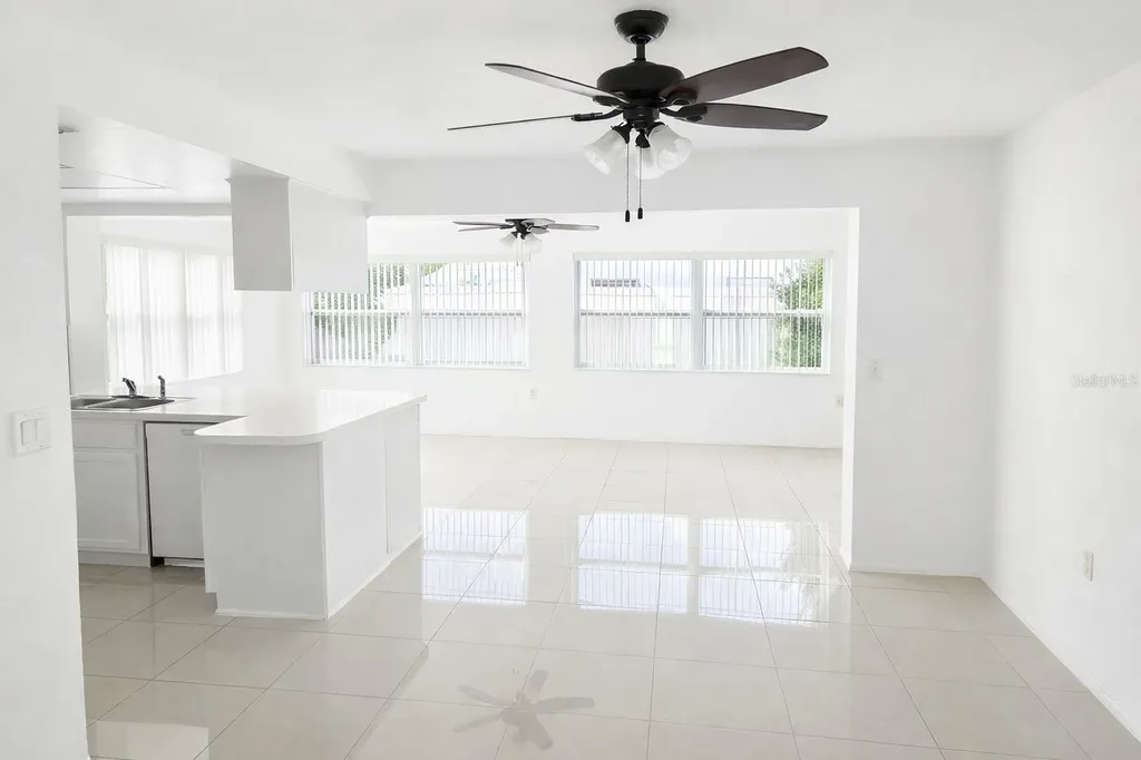 6480 31st Terrace N St Petersburg FL 33710