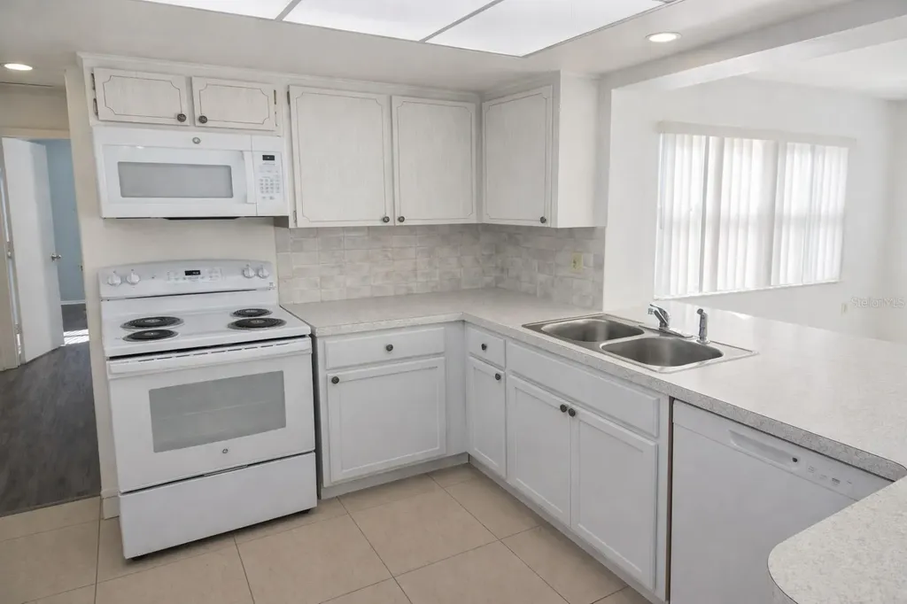 6480 31st Terrace N St Petersburg FL 33710