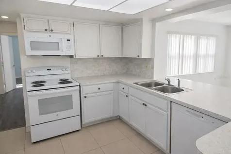 6480 31st Terrace N St Petersburg FL 33710