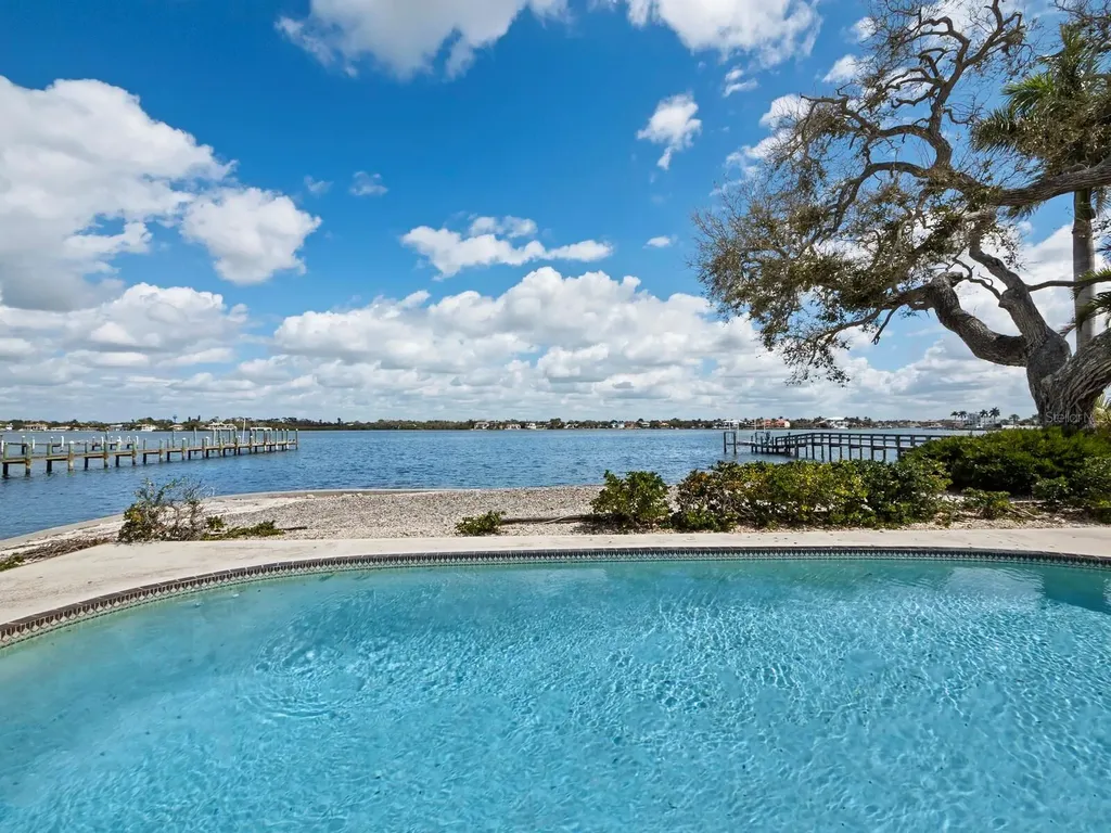 1267 Starboard Lane Sarasota FL 34242