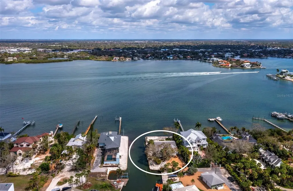 1267 Starboard Lane Sarasota FL 34242