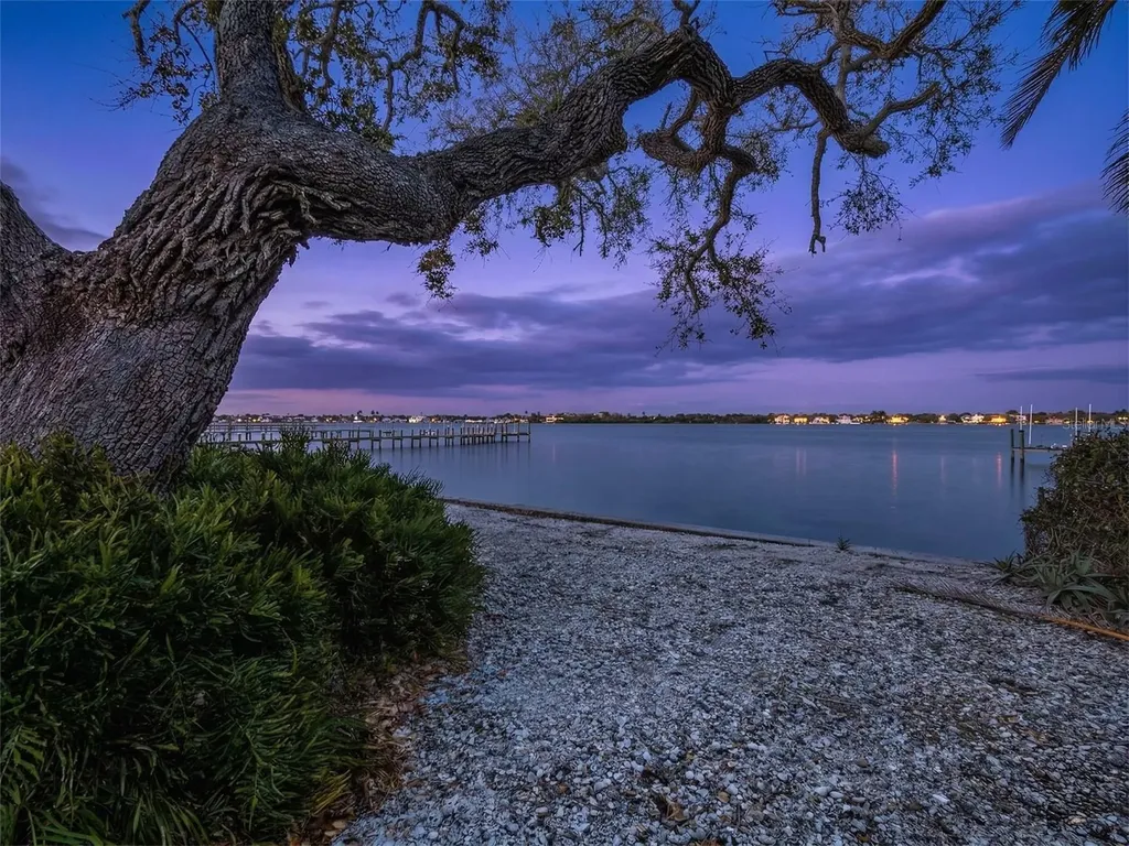 1267 Starboard Lane Sarasota FL 34242
