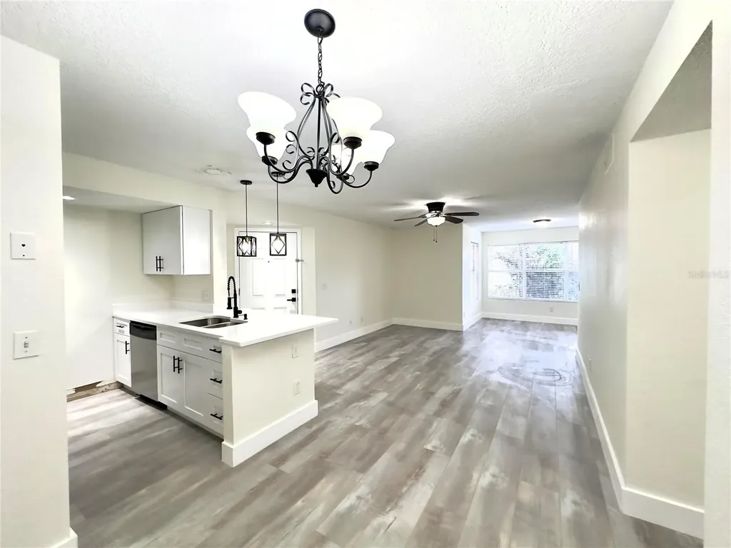 5140 Conroy Road Orlando FL 32811