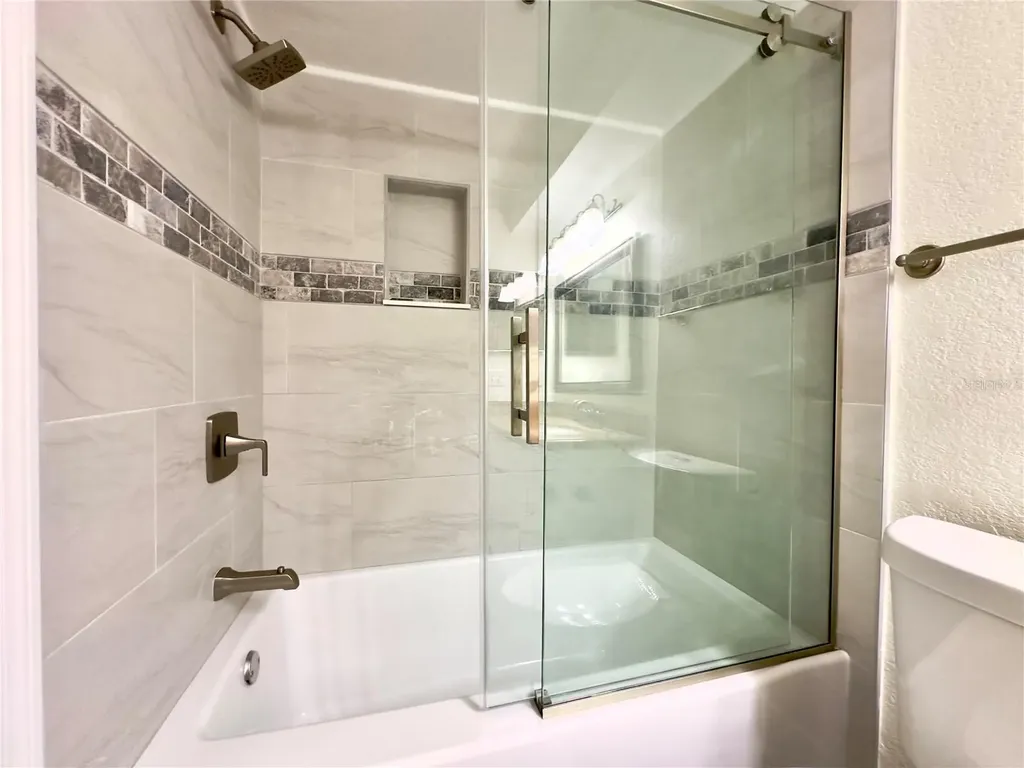 5140 Conroy Road Orlando FL 32811