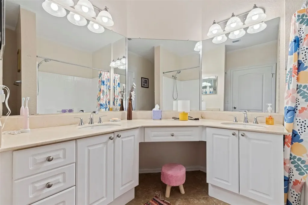 2773 Via Cipriani Clearwater FL 33764