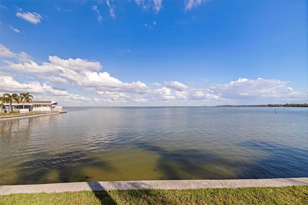 2773 Via Cipriani Clearwater FL 33764