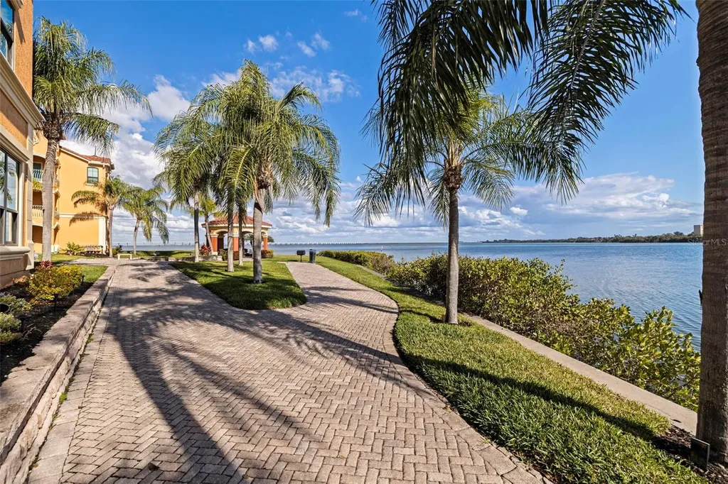 2773 Via Cipriani Clearwater FL 33764