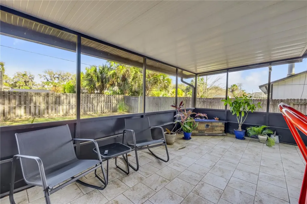 2711 Pine Tree Drive Edgewater FL 32141