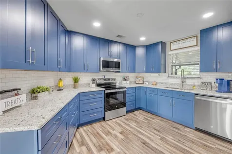 2711 Pine Tree Drive Edgewater FL 32141