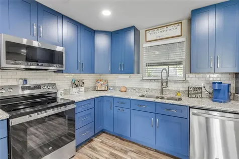 2711 Pine Tree Drive Edgewater FL 32141