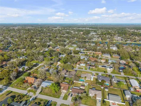 2711 Pine Tree Drive Edgewater FL 32141