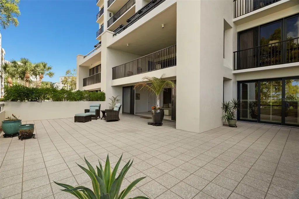 4 Belleview Boulevard Belleair FL 33756