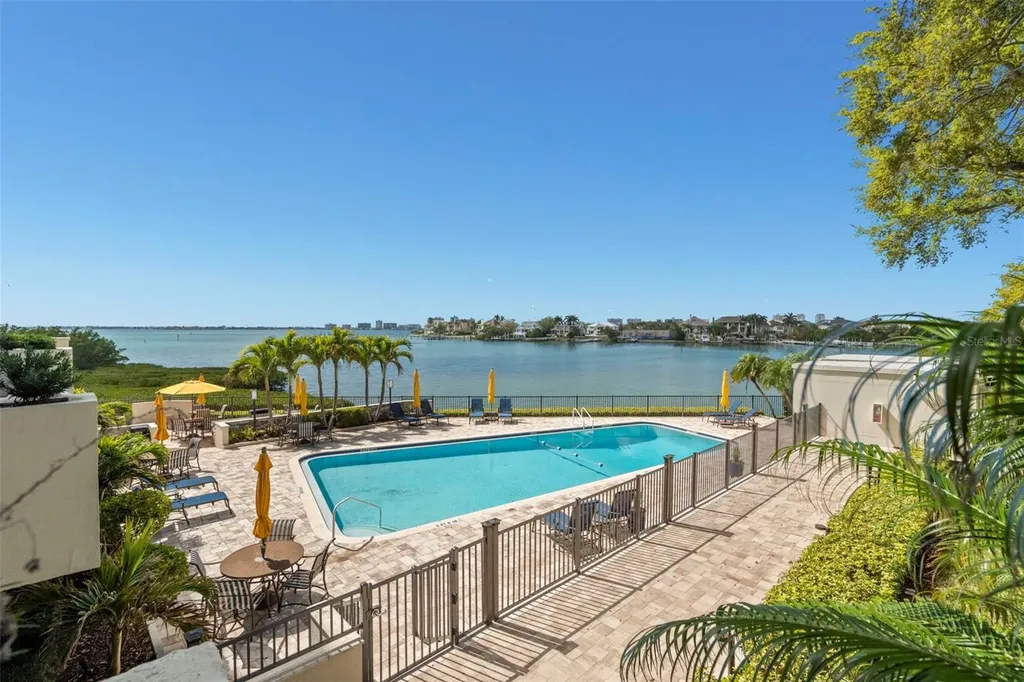 4 Belleview Boulevard Belleair FL 33756