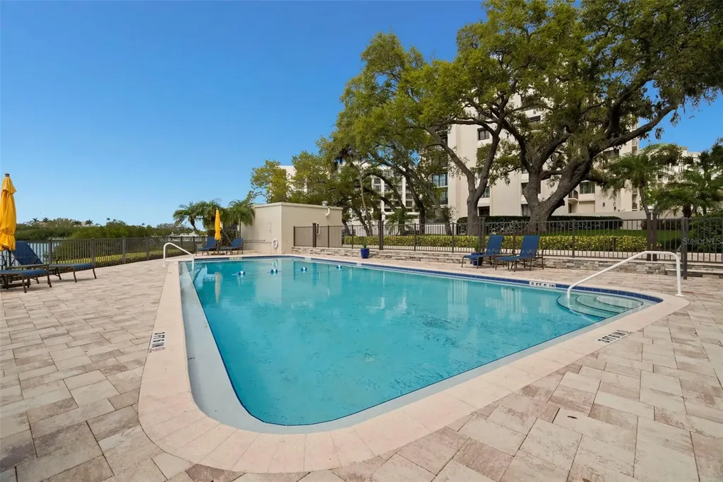 4 Belleview Boulevard Belleair FL 33756