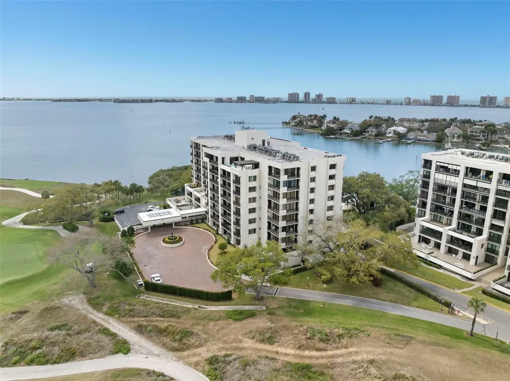 4 Belleview Boulevard Belleair FL 33756