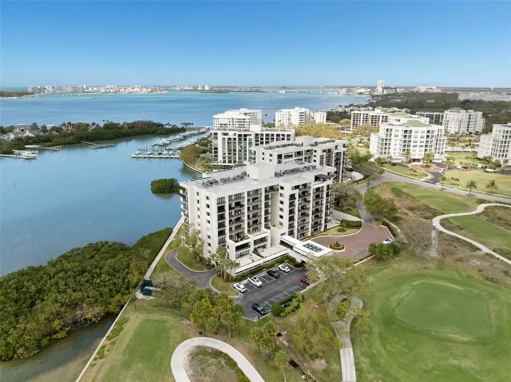 4 Belleview Boulevard Belleair FL 33756