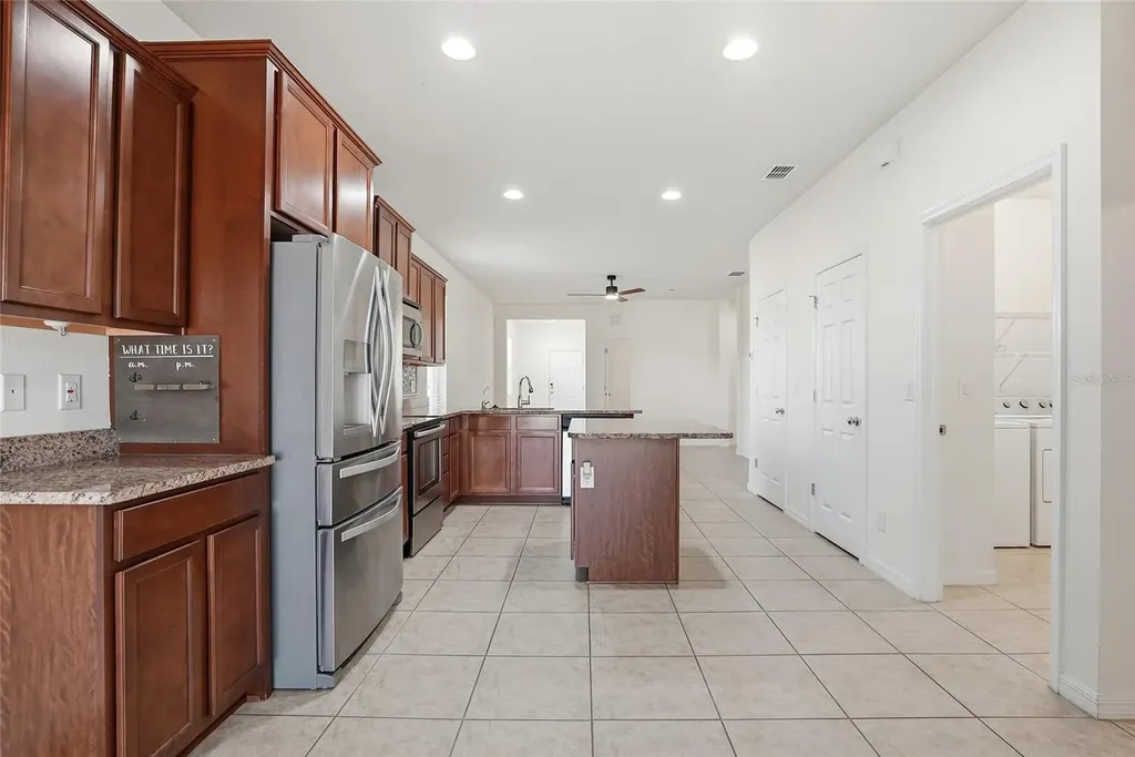 1724 Passage Key Lane Ruskin FL 33570