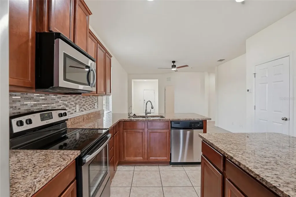 1724 Passage Key Lane Ruskin FL 33570