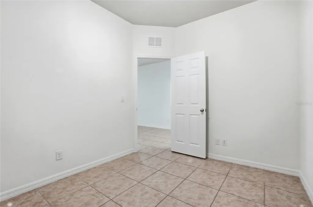 1724 Passage Key Lane Ruskin FL 33570