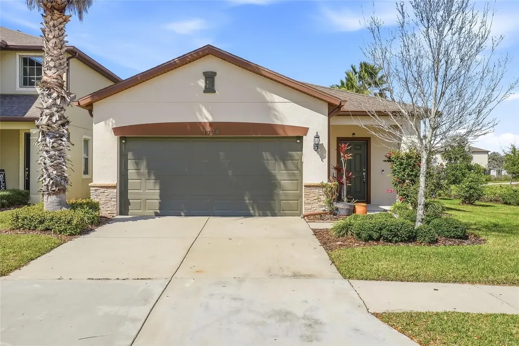 1724 Passage Key Lane Ruskin FL 33570