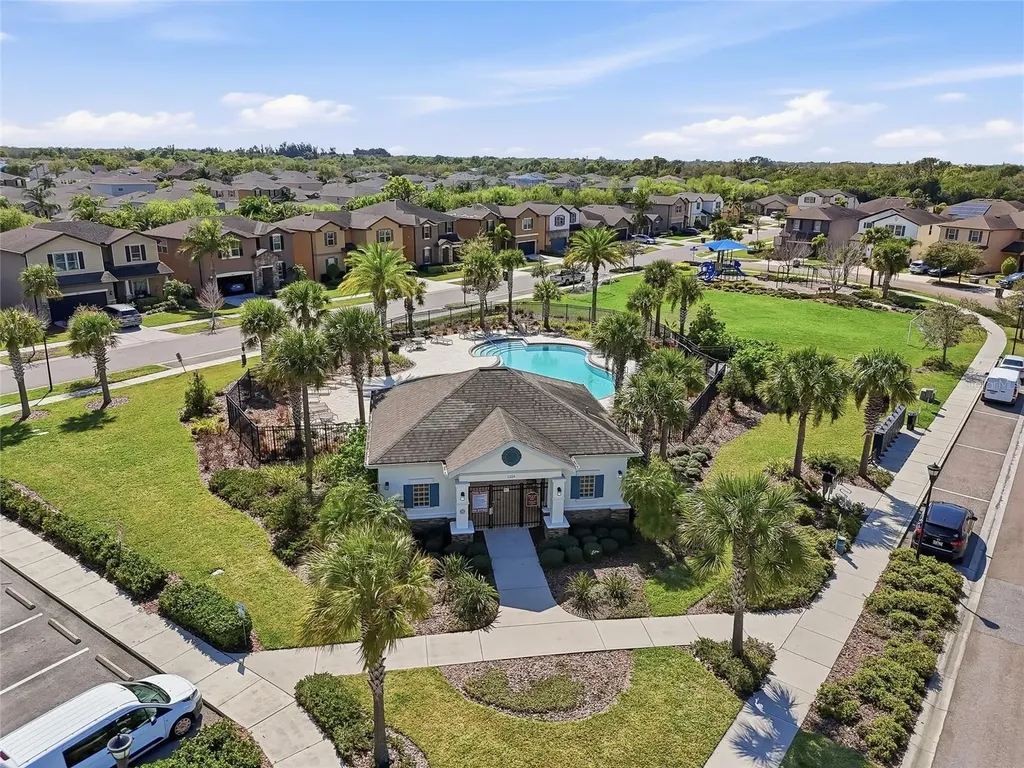 1724 Passage Key Lane Ruskin FL 33570