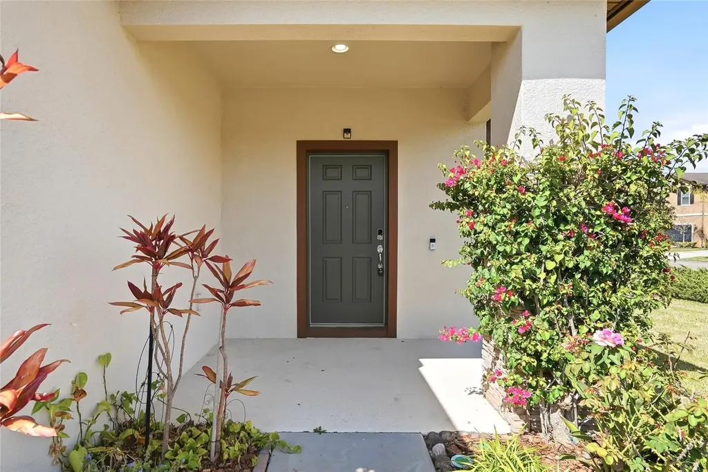 1724 Passage Key Lane Ruskin FL 33570