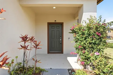 1724 Passage Key Lane Ruskin FL 33570