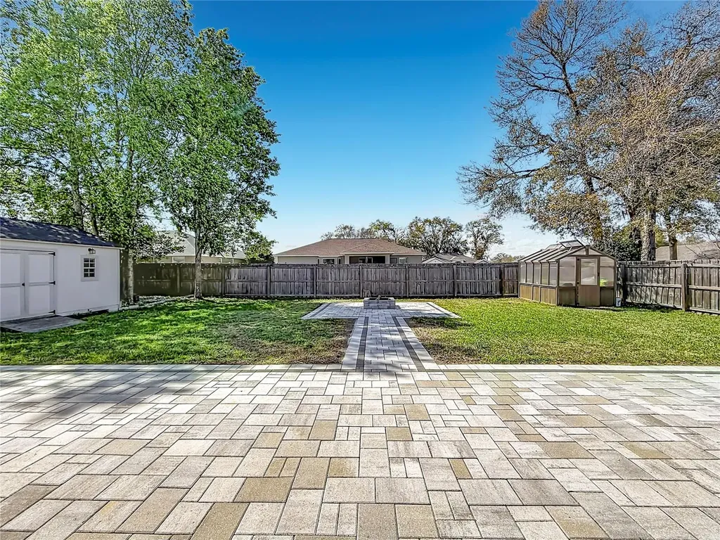 10120 SE 68th Court Belleview FL 34420