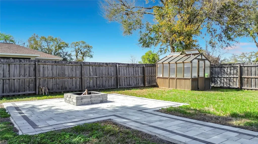 10120 SE 68th Court Belleview FL 34420