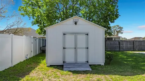 10120 SE 68th Court Belleview FL 34420