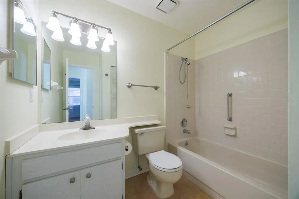 2020 Hullhouse Drive Sun City Center FL 33573