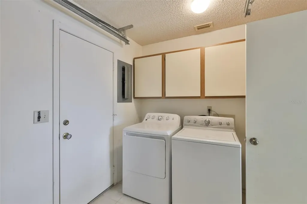 2020 Hullhouse Drive Sun City Center FL 33573