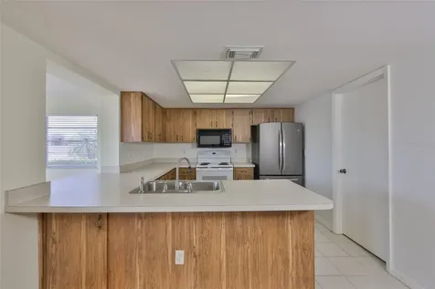 2020 Hullhouse Drive Sun City Center FL 33573