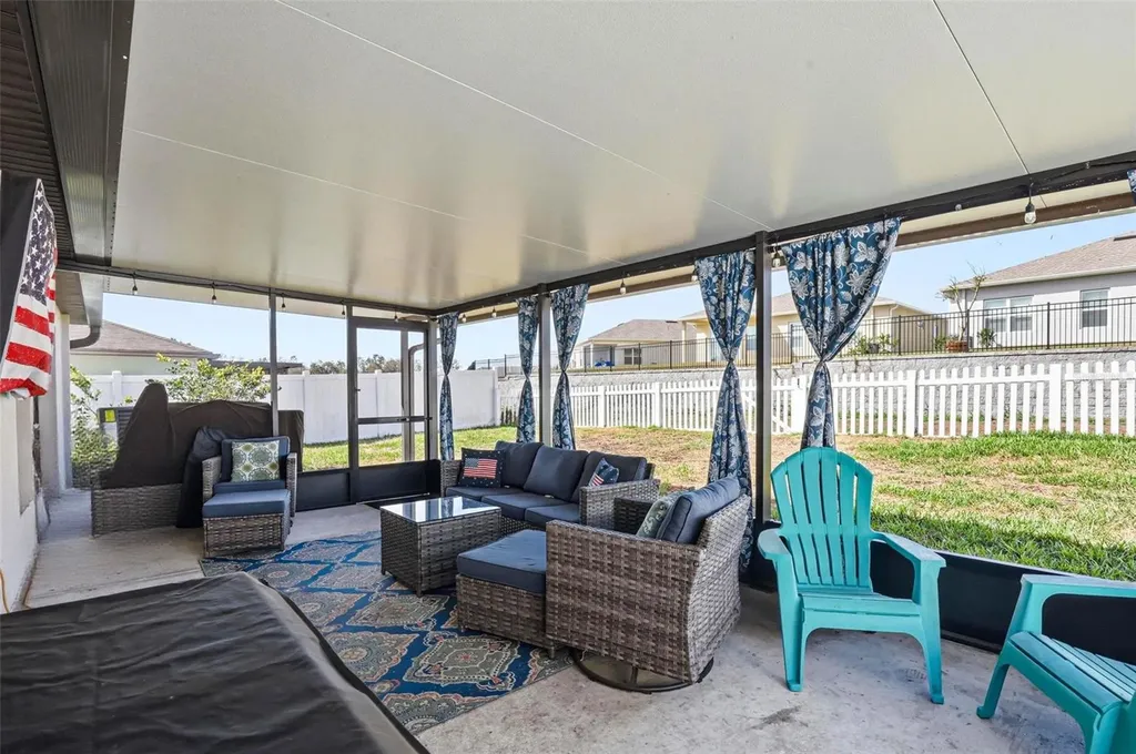6637 Wagon Trail Street Zephyrhills FL 33541