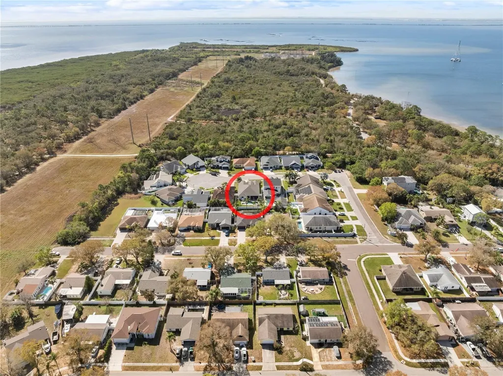 204 Bengal Circle Oldsmar FL 34677
