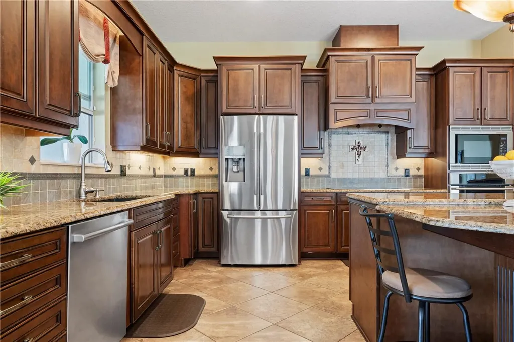 204 Bengal Circle Oldsmar FL 34677